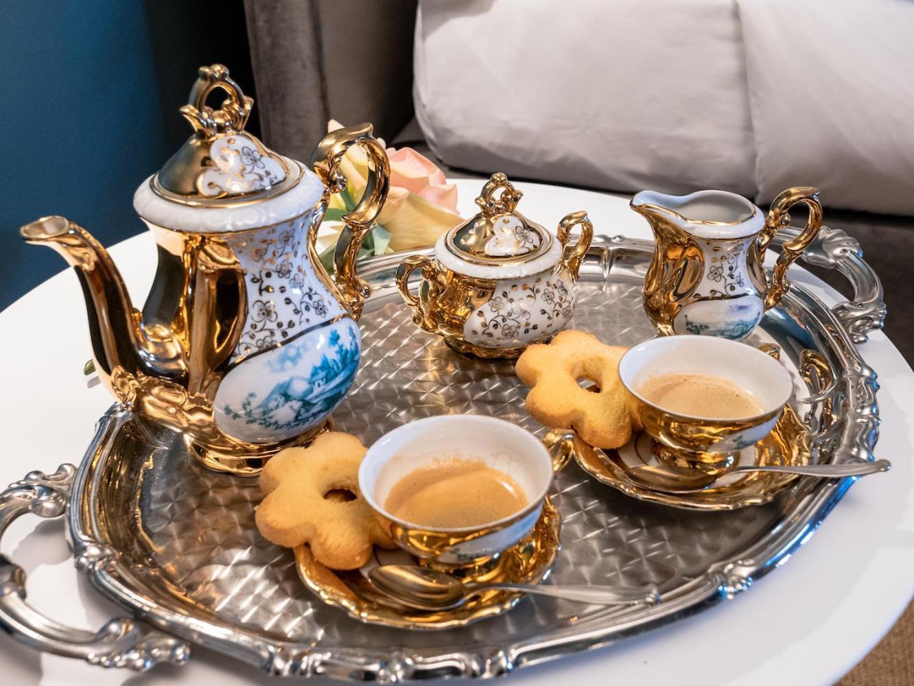 L'Americano Luxury Rooms キアーヴァリ エクステリア 写真