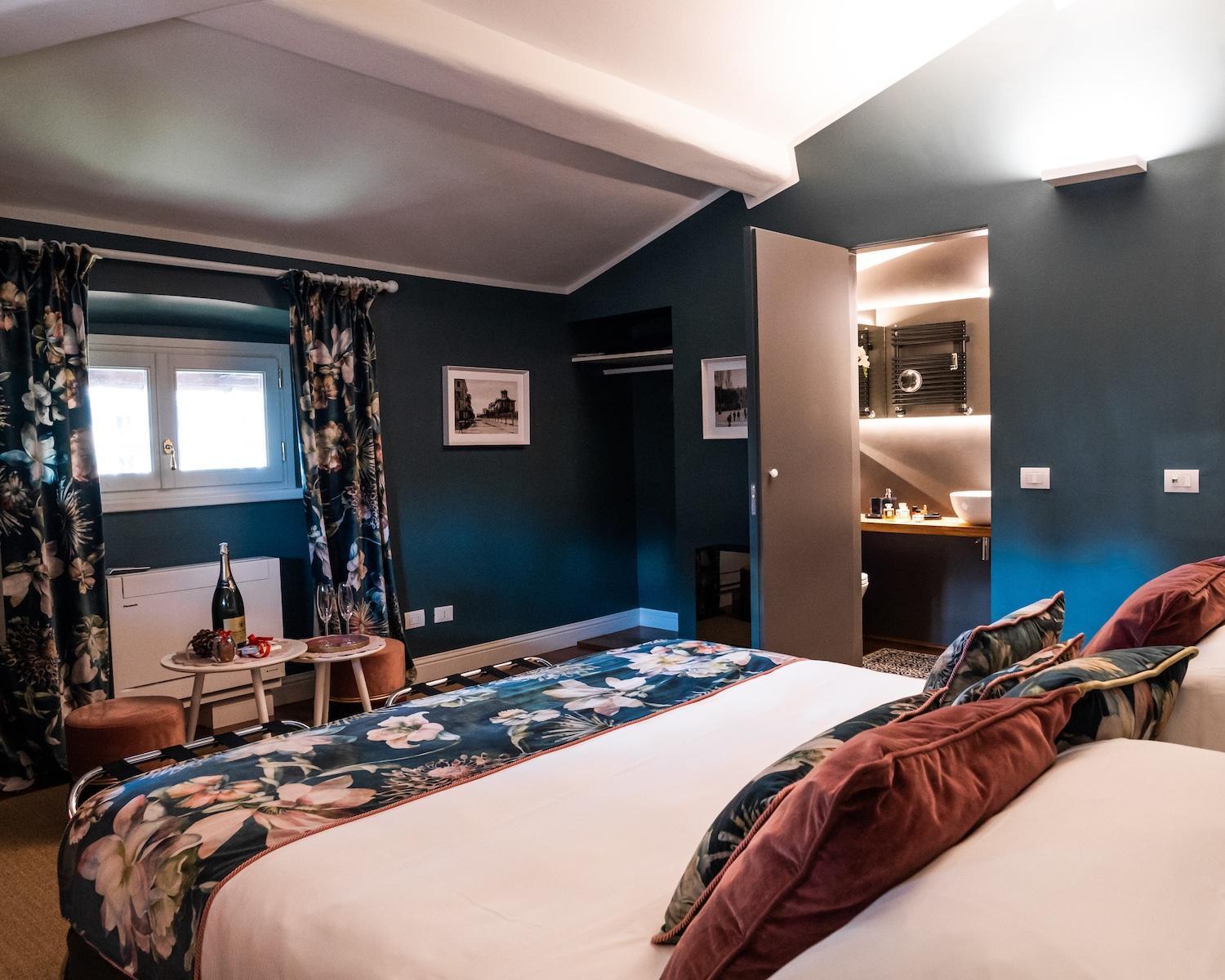 L'Americano Luxury Rooms キアーヴァリ エクステリア 写真